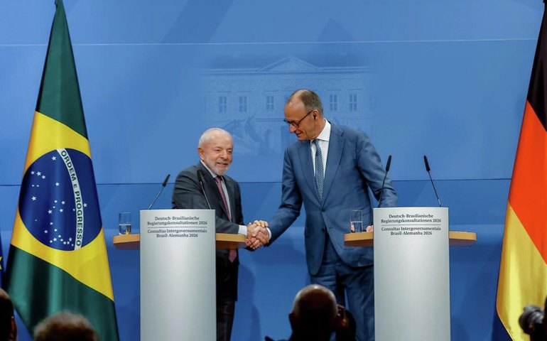 África do Sul não pode ser vetada do G20, afirma Lula em resposta a Trump