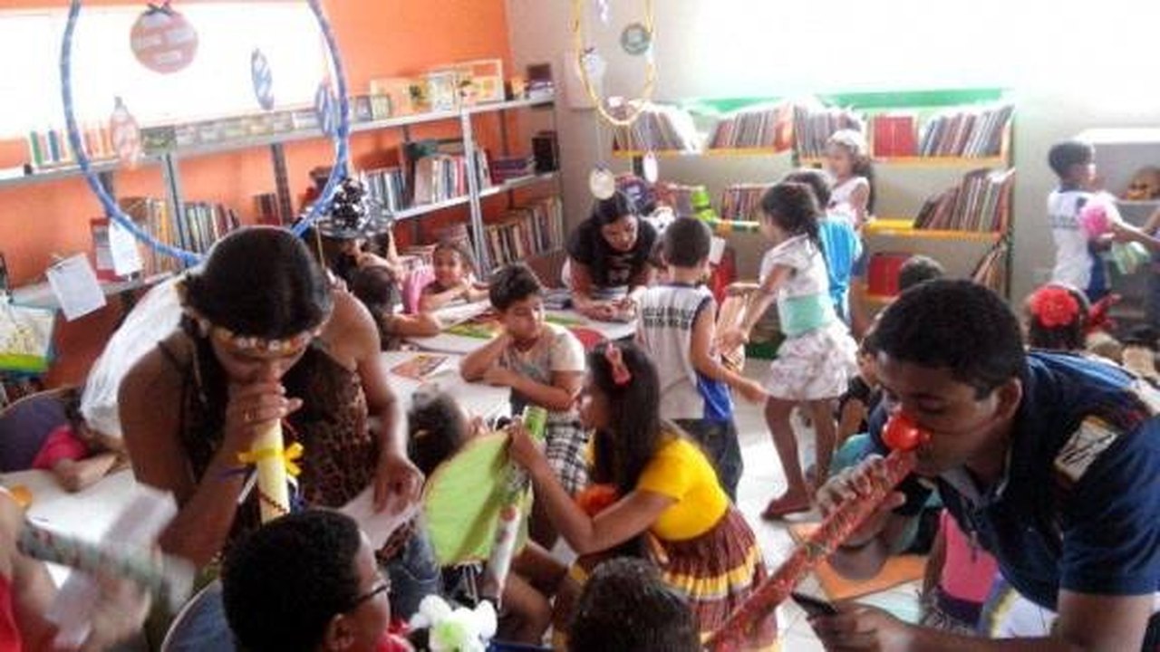 Alunos da Uneal desenvolvem projeto de incentivo à leitura