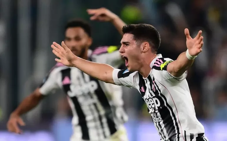 Juventus bate Inter em Derby d'Italia marcado por golaços e viradas