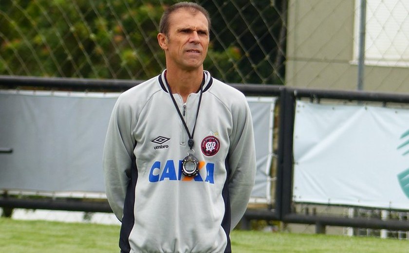 Vasco demite Milton Mendes após derrota para o Bahia