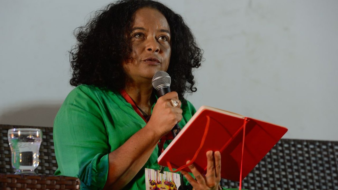 Autora de livro que inspirou Portela celebra homenagem às mães negras
