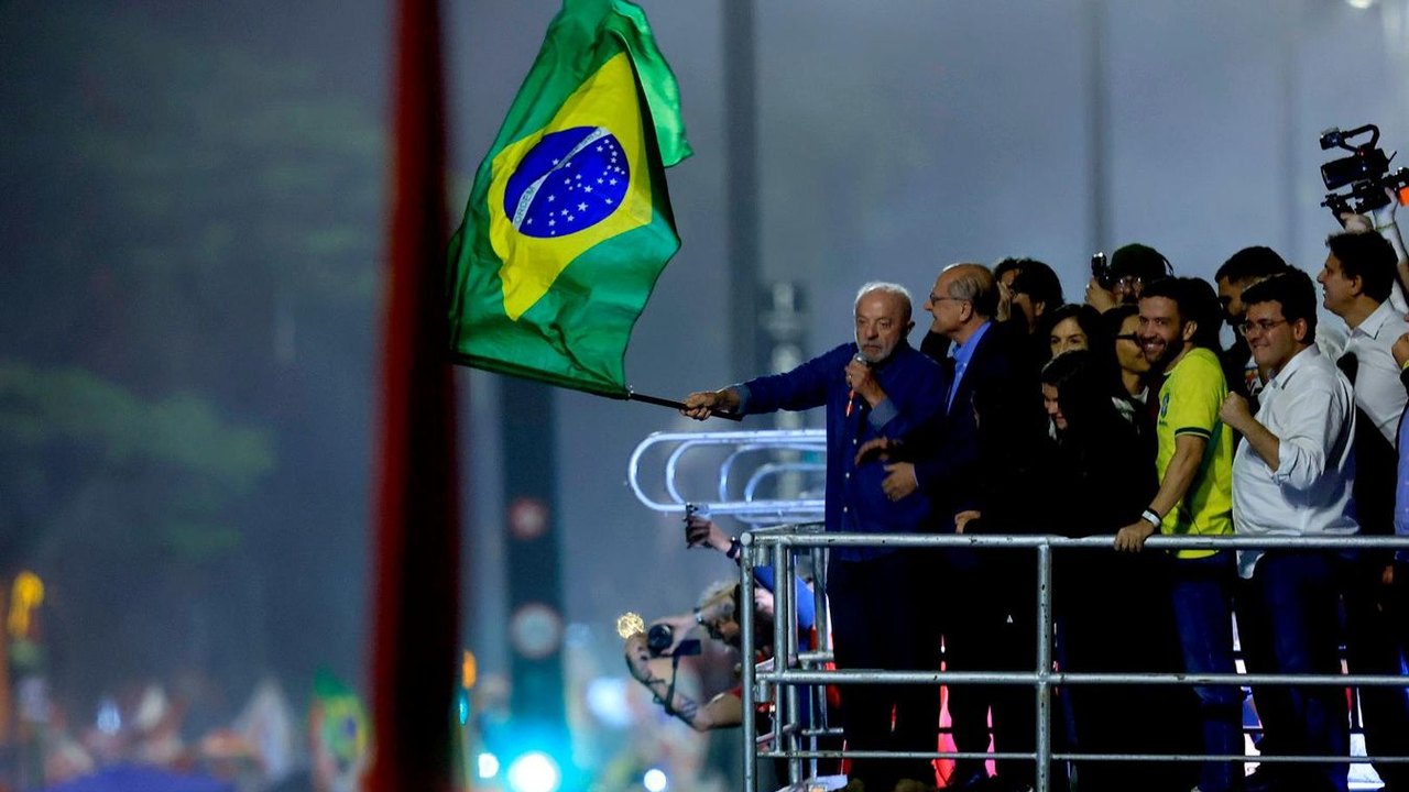 Lula prepara novo núcleo de poder e reformas para enfrentar Congresso mais hostil