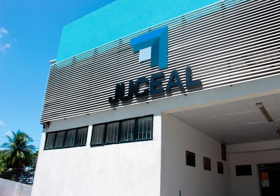 Juceal divulga ranking de aberturas e baixas de empresas para os 102 municípios no 1° semestre