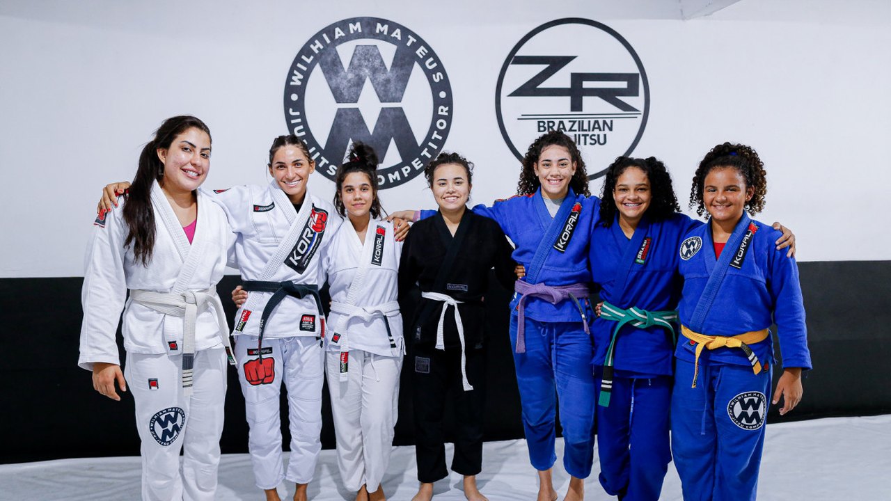 Gabi Gonçalves participa de aula de Jiu-Jitsu e defesa pessoal para mulheres em Rio Largo