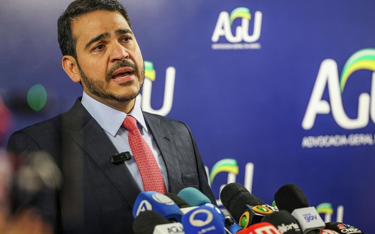 Senado resiste à indicação de Jorge Messias ao STF, apesar de apoio evangélico