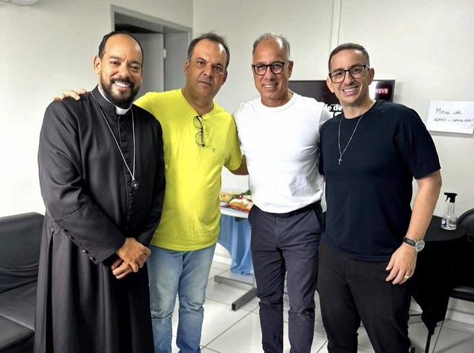 Fé e evangelização: Francisco Sales recebe visita de Missionário Dunga e Diácono Rômulo Canuto