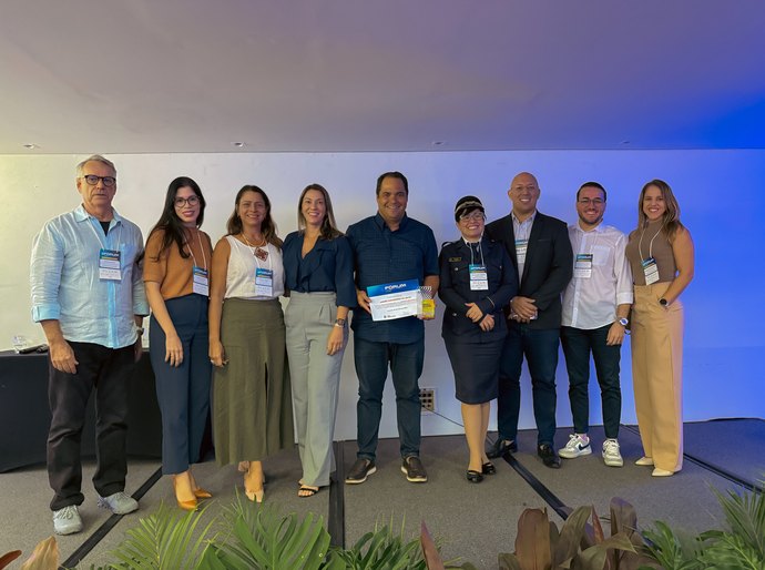 André Bocão recebe título de Prefeito Inovador por digitalizar matrículas escolares
