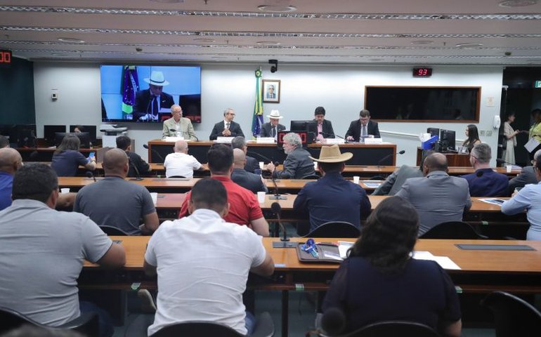 Debate na Comissão de Desenvolvimento Urbano aponta necessidade de investimentos públicos em saneamento