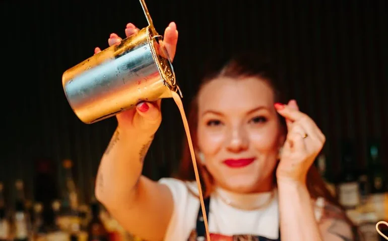 8 de março: conheça as mulheres que conquistaram espaço e liderança na coquetelaria brasileira