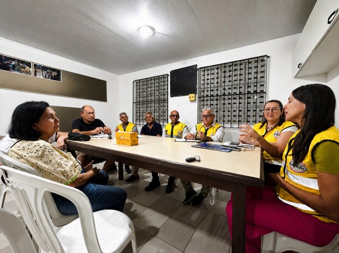 Ronda no Bairro ouve demanda de moradores e comerciantes do Corredor Vera Arruda