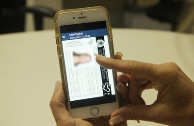 Detran/AL faz alerta sobre aplicativos falsos referentes à CNH digital