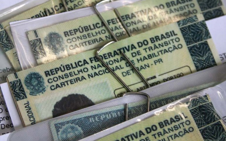 Pedido de renovação da CNH pode ser feito pela internet, alerta Detran-AL