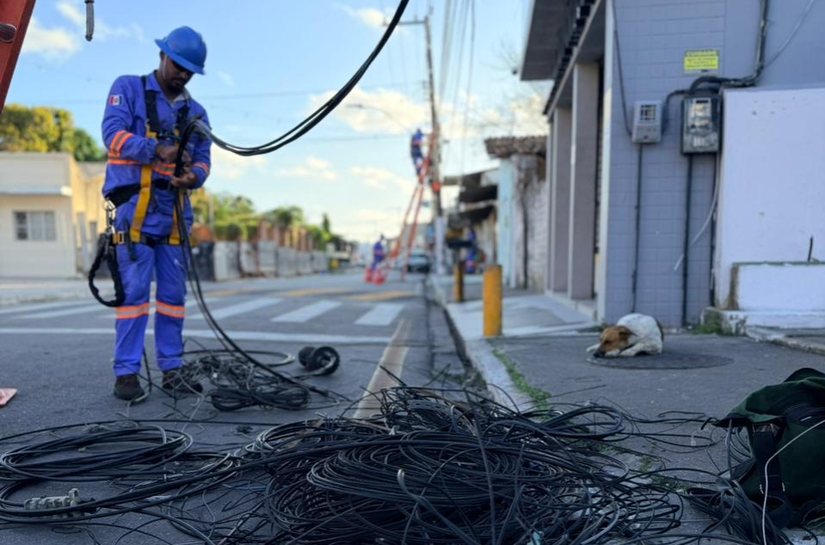 Ilumina conclui Poste Limpo e retira 8,5 toneladas de cabos inativos no Pontal da Barra