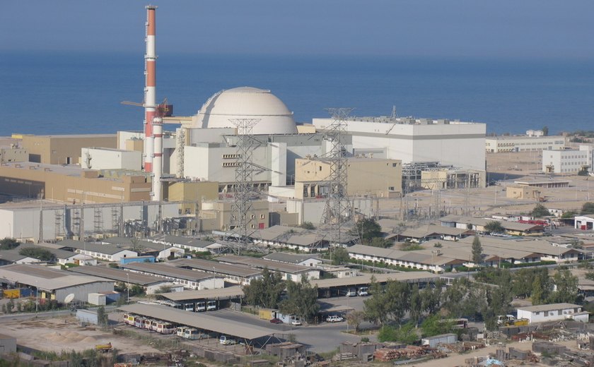 Irã inicia construção de quatro usinas nucleares em projeto orçado em US$ 20 bilhões