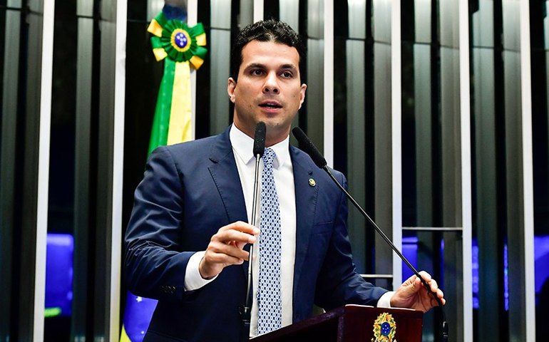Senador Irajá propõe 'Poupança Jovem' para geração 'nem-nem'