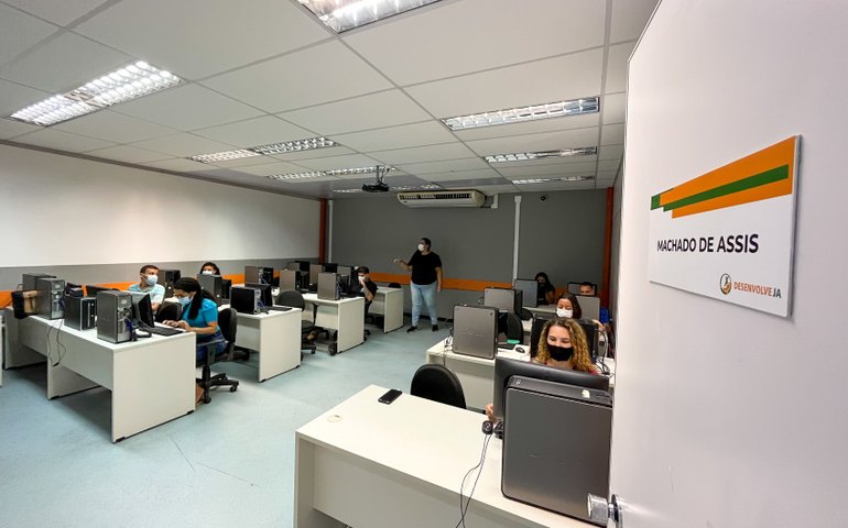 Qualificação profissional acelera contração no mercado de trabalho