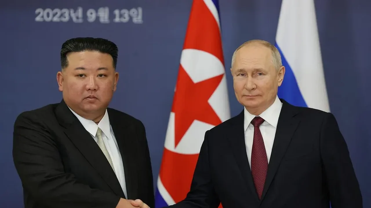 Kim Jong-un deixa a Rússia após reforçar alianças com Putin e Moscou