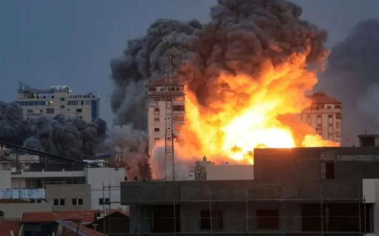 Israel realiza bombardeio em Gaza à medida que aumenta discordância dos EUA