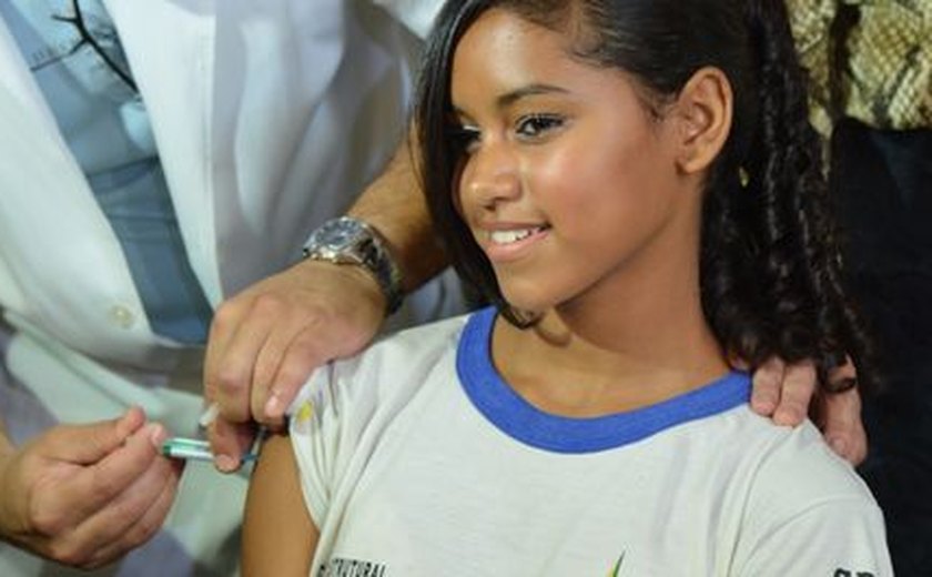 Em Alagoas, 103,2 mil meninas devem receber a segunda dose da vacina contra HPV