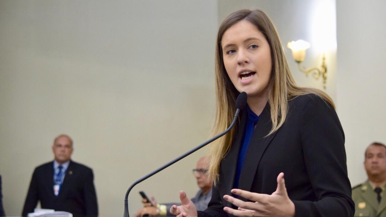 Cibele Moura relata resistência à fiscalização em escola estadual