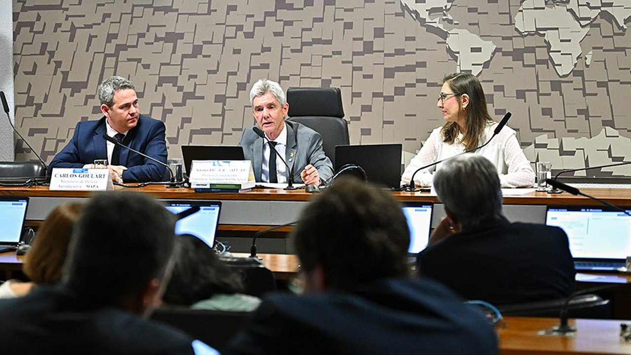 Na CRA, especialistas cobram regulamentação da Lei dos Agrotóxicos