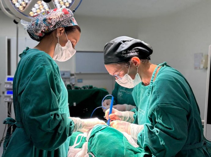 Hospital Metropolitano de Alagoas trata câncer de tireóide com cirurgia de cabeça e pescoço