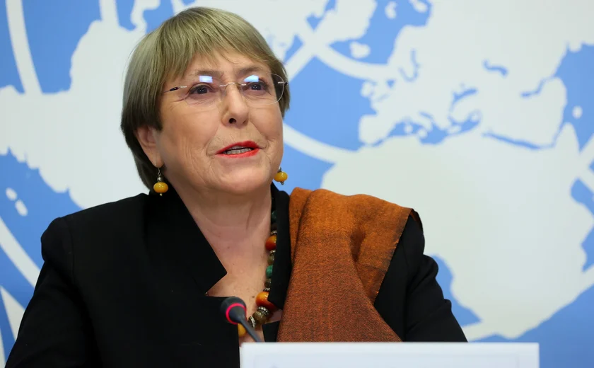 'Guerra' contra gangues de Bukele viola direitos humanos em El Salvador, diz ex-presidenta chilena Michelle Bachelet