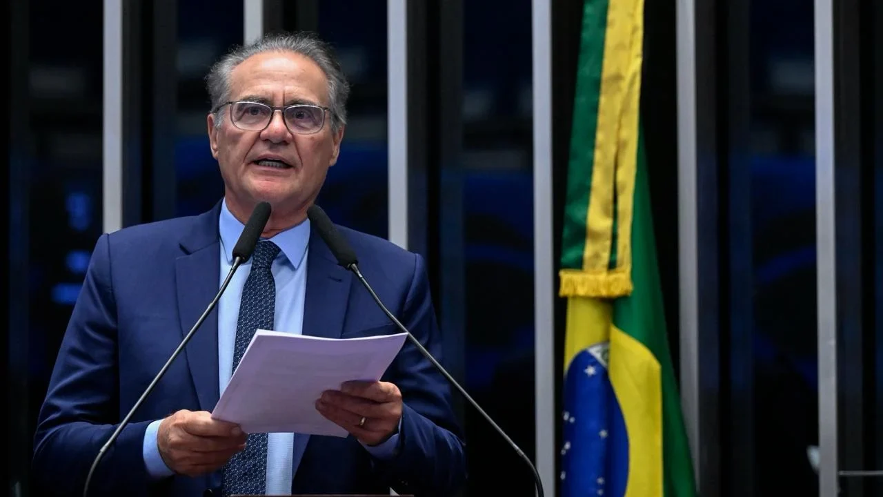 “É o mínimo para quem sustenta esse país trabalhando' diz senador Renan sobre o fim da escala 6x1
