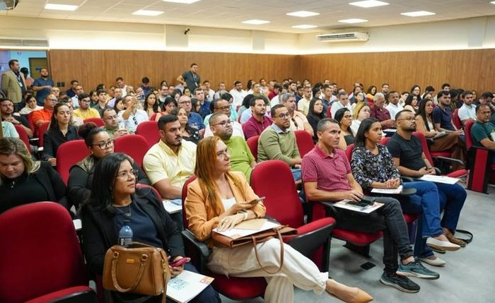 AMA capacita técnicos municipais em seminário sobre reforma tributária e convênios com a Receita Federal