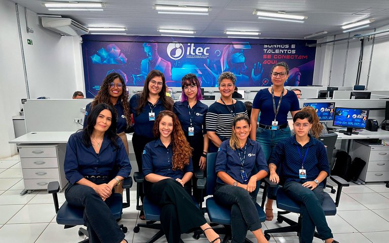 Dia 8 de março: mulheres codificam o futuro e celebram a excelência feminina na tecnologia alagoana