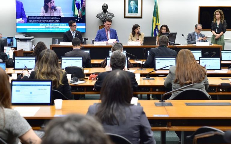 Especialistas apontam desafios para a educação de crianças com deficiência