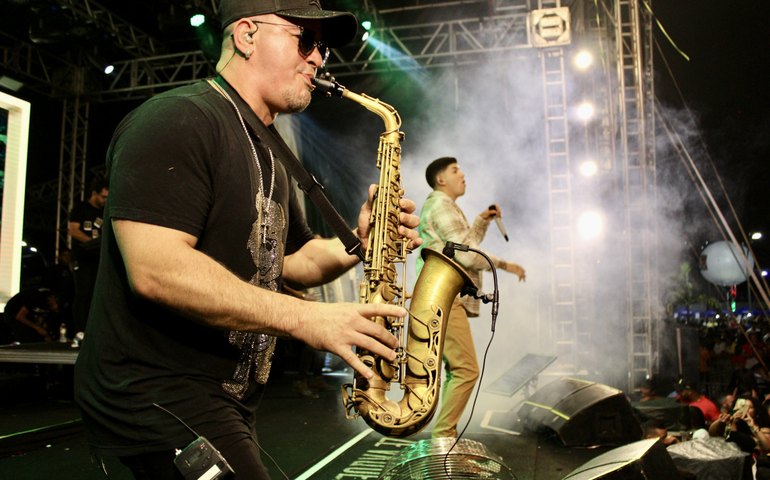 Festival do Bagre completa 3º dia e reúne multidão na orla de Pilar