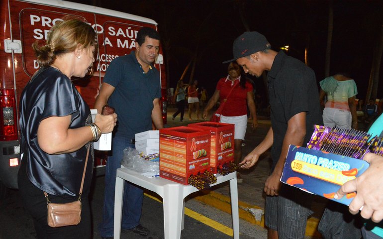 Sesau distribui mais de 17 mil preservativos durante Maceió Verão