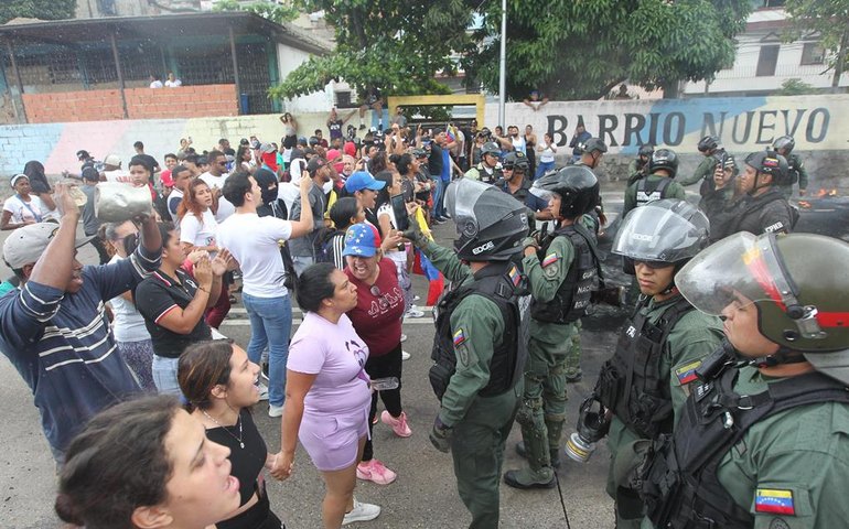 Comunidade internacional deve pressionar Venezuela, mas sem aplicar novas sanções, dizem analistas