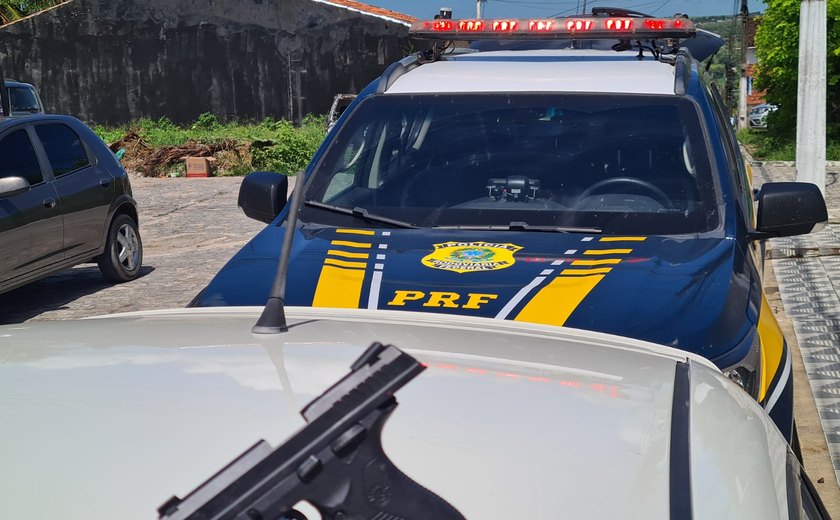 Homem é preso pela PRF em Satuba por porte ilegal de arma e drogas