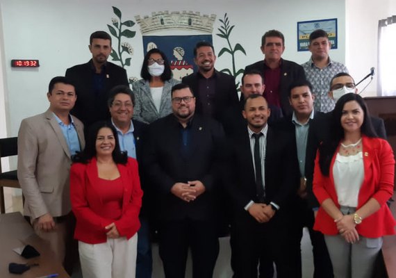 Emílio Ferro é reeleito presidente da Câmara de Vereadores de Minador