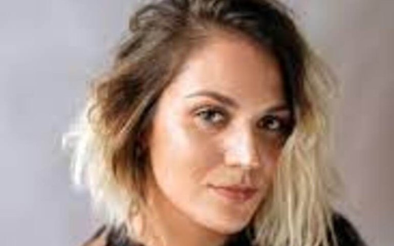 Romance de estreia de Camila Maccari leva prêmio Açorianos