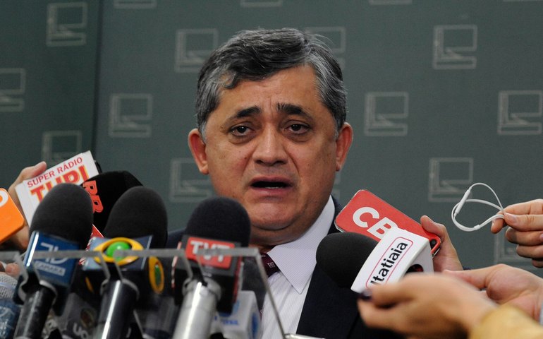 Ministro admite que Brasil pode ampliar dívida para conter efeitos da guerra no Irã sobre a economia