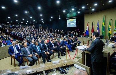 No TRF5, governador exalta diálogo e parceria entre os poderes