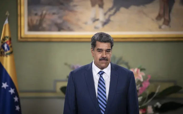 Sanções americanas, possíveis após declaração de vitória de Maduro, podem impactar crise migratória e corrida eleitoral 
