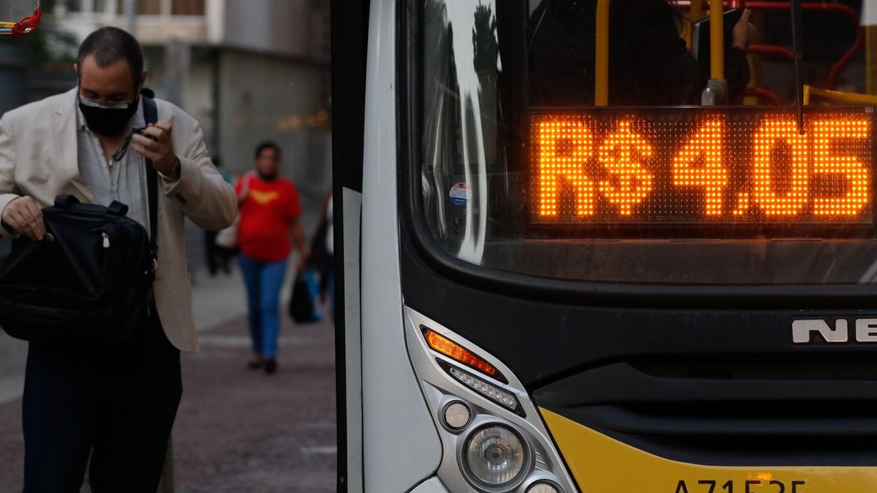 Transportes têm o maior impacto na alta da inflação em outubro