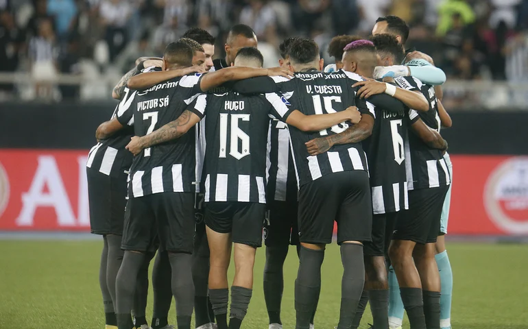Jogadores do Botafogo fazem abaixo-assinado por manutenção de jogo contra o Fortaleza na terça 
