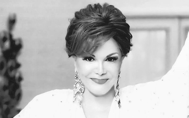 Connie Francis, cantora que viralizou no TikTok com música de 63 anos atrás, é internada na UTI