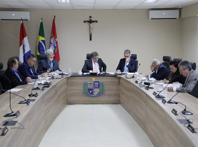 Conselho Superior do MPAL delibera sobre duas promoções e uma remoção na carreira ministerial
