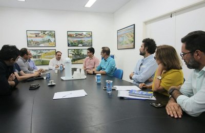 Prefeitura de Arapiraca implantará vale-transporte para alunos da Ufal, Uneal e Ifal 