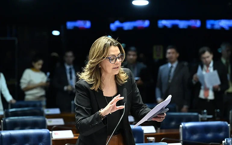 Senado aprova regulamentação da profissão de marinheiro de esporte e lazer