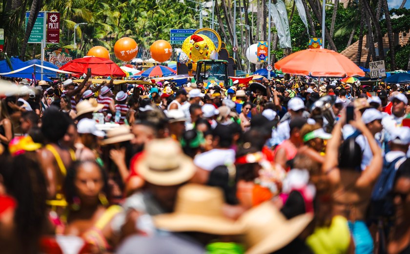 Saúde orienta sobre consumo de água durante o Carnaval