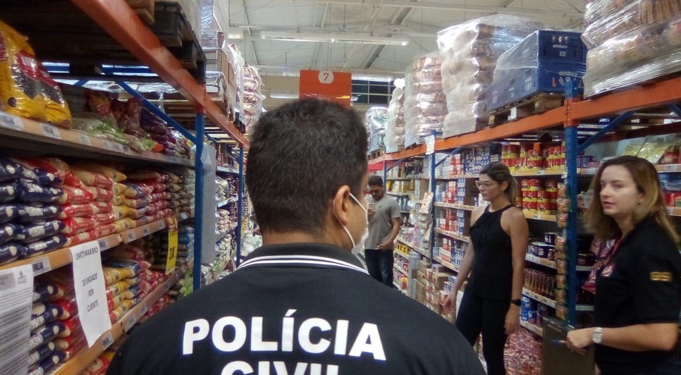 FISCALIZAÇÃO SUPERMERCADO / Foto: SSP/SE