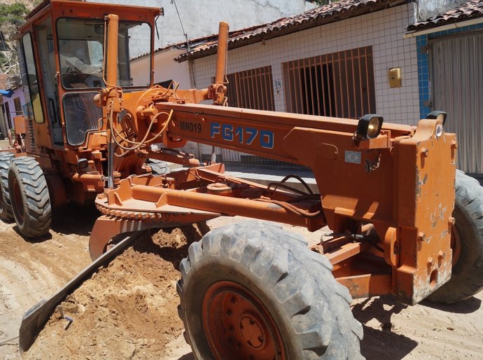 Prefeitura de Maceió inicia serviços de terraplanagem na Vila Emater