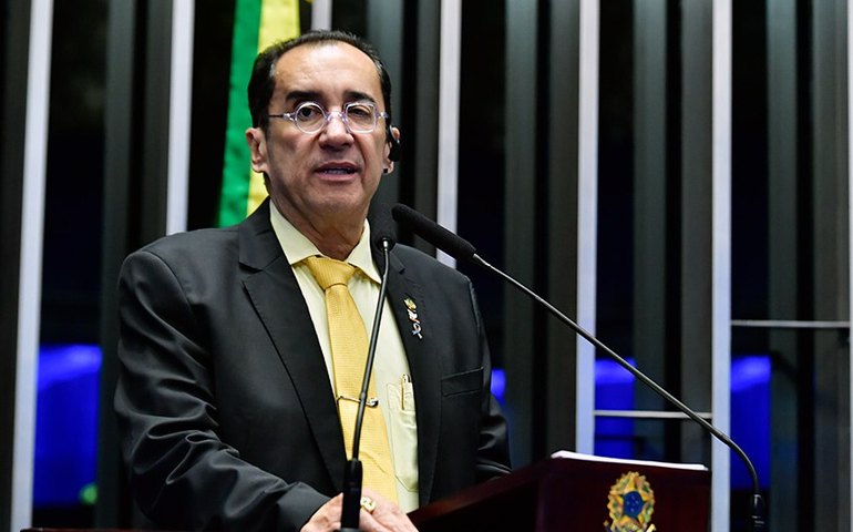 Kajuru defende tributação internacional de super-ricos e critica Arthur Lira